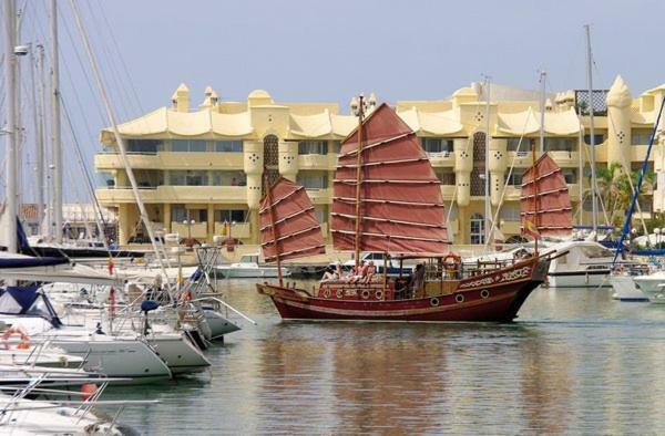 Magnificent Port-Beach 5* Luxury Residence Benalmádena Dış mekan fotoğraf